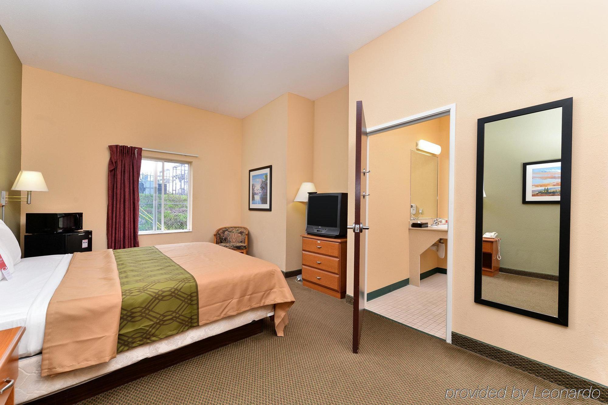 Econo Lodge Valdosta Bagian luar foto