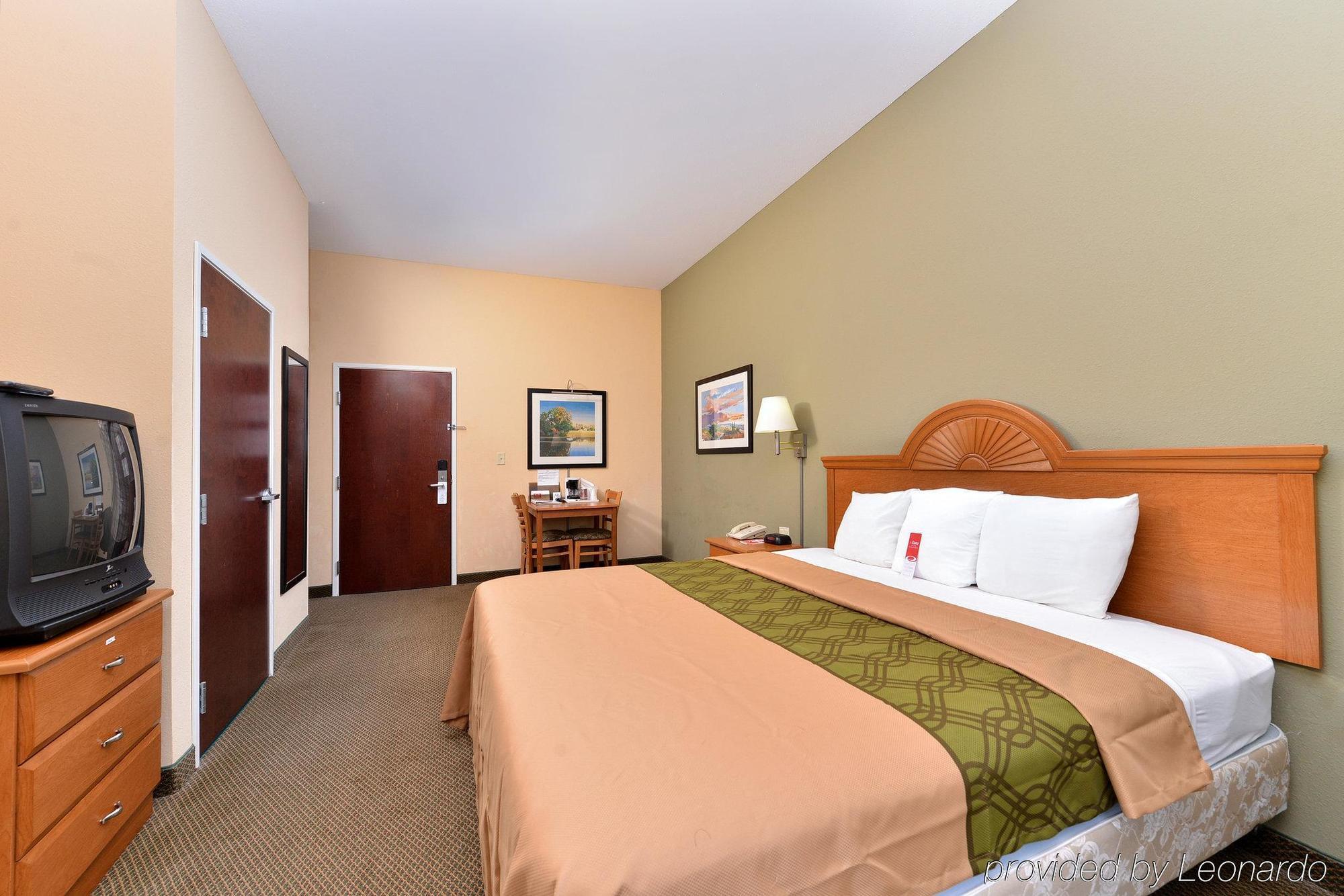 Econo Lodge Valdosta Bagian luar foto