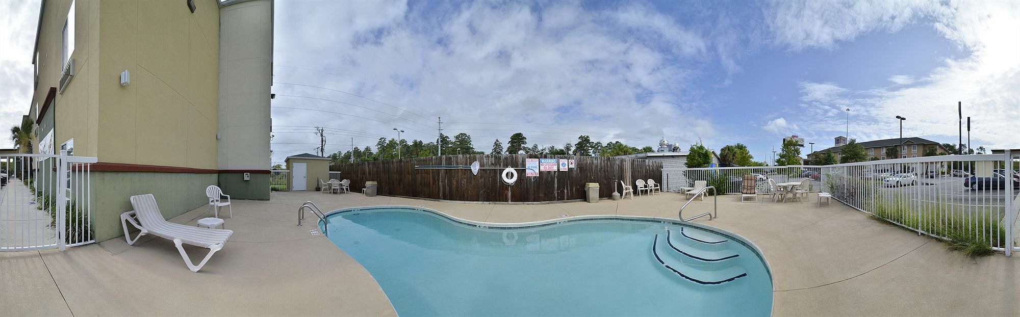 Econo Lodge Valdosta Bagian luar foto