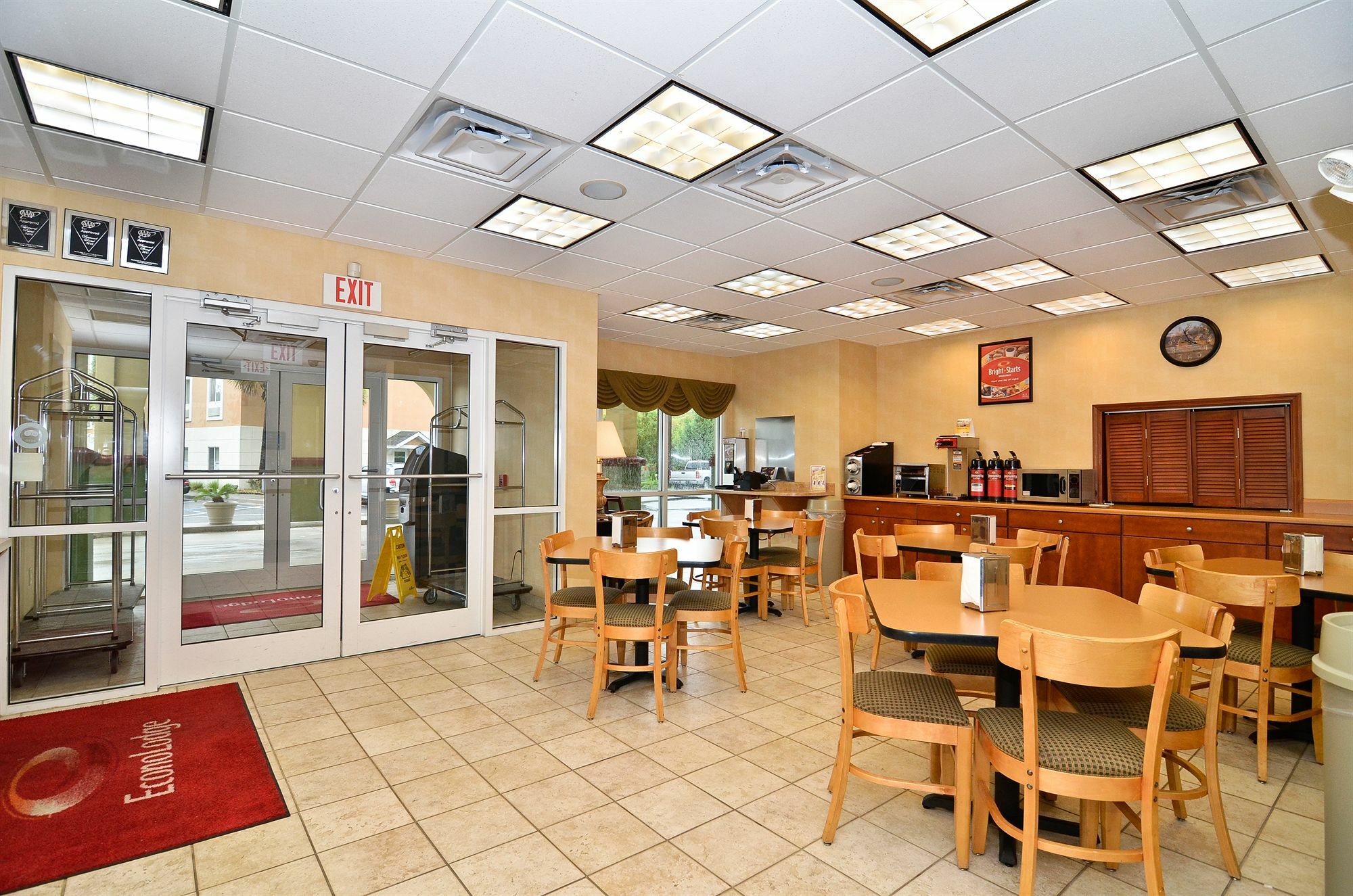 Econo Lodge Valdosta Bagian luar foto